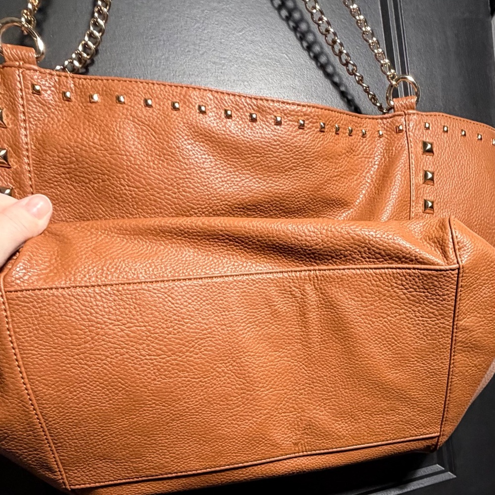 Montana West Large Tan Tote With Gold Tone Chain Straps and Studded Accents - Picture 7 of 15